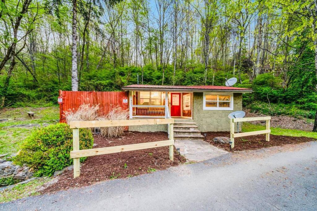 Cozy Cub Mountain Escape Vila Gatlinburg Exterior foto